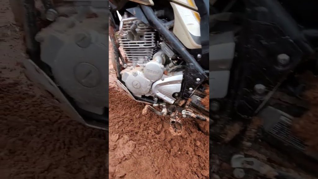 Stuck in Mud, Yamaha XT250